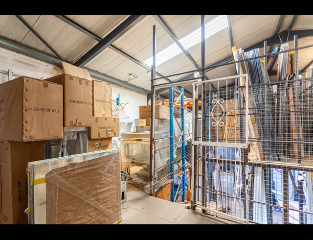 298M² BUILDING FOR SALE IN MARCONI BEAM INDUSTRIA